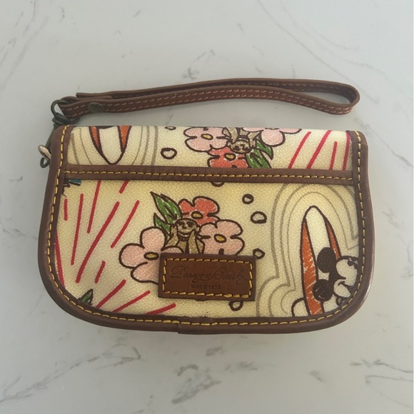 Dooney & Bourke RARE Aulani Hawaiian Mickey & Friends Wristlet, Disney – EUC - Picture 7 of 11